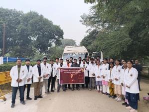 इसमें राष्ट्रीय स्वयं सेवक संघ (RSS) प्रमुख मोहन भागवत जी और मुख्यमंत्री श्री योगी आदित्यनाथ जी महाराज शामिल होंगे।  आज प्रातः 6 बजे  बी.आर.डी. मेडिकल कॉलेज के  25 विद्यार्थी  "जियो गीता" कार्यक्रम  में  सहभाग लेने के लिए लखनऊ  रवाना हुए।
प्रधानाचार्य  महोदय  ने सभी विद्यार्थियों को आशीर्वाद तथा यात्रा के लिए  शुभकामनाएं देते हुए बस को रवाना किया